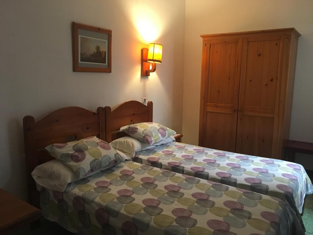 Pension Casa Austria Calella Bagian luar foto
