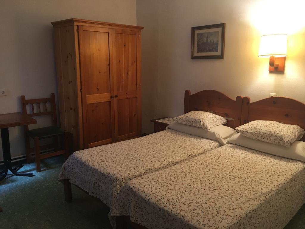 Pension Casa Austria Calella Bagian luar foto